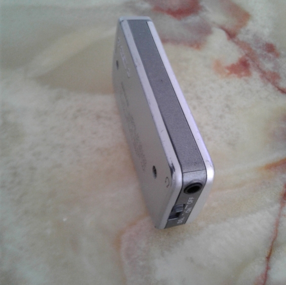 AIWA CR-LA 10 FM Stereo Radio Receiver walkman made in Japan - Picture 4 of 6